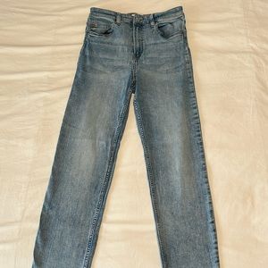 H&M medium wash skinny jeans